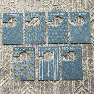 🚫SOLD Clothing Divider Hangers